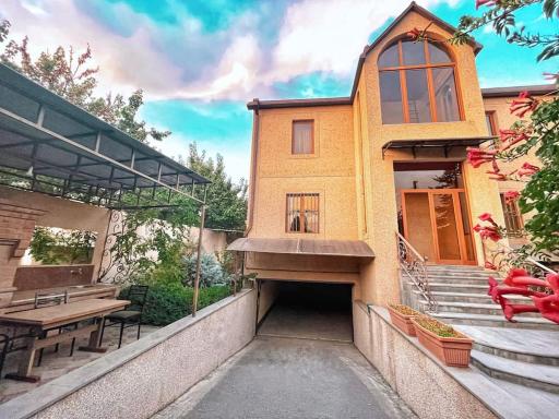 Villa in Yerevan - Housity