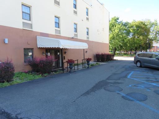 St Charles Hotel Downtown Hudson - Housity
