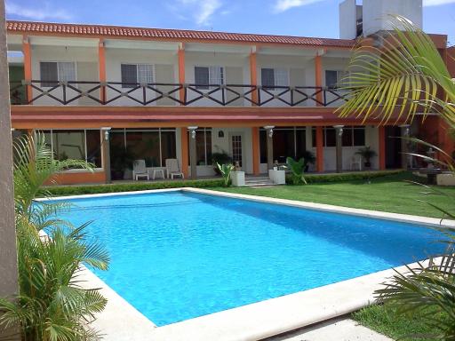 quintaolivos Jardín y Alberca! - Housity