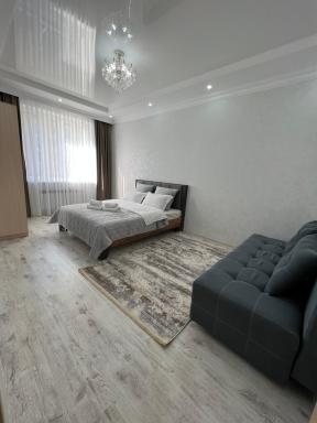 Уютная квартира на Expo-smart замок - Housity