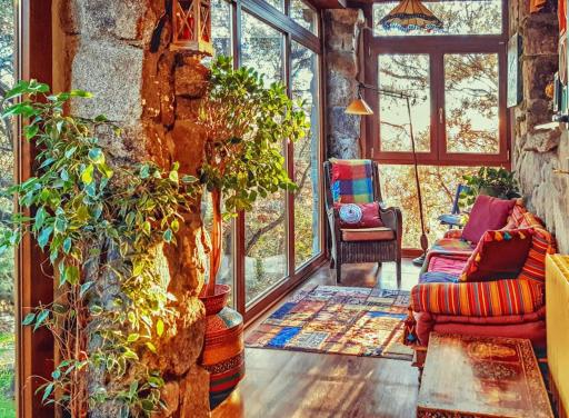 Hobbiton. Chalet de ensueño en la Sierra de Madrid. - Housity