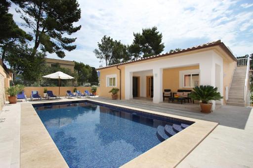 Villa Medina - Housity