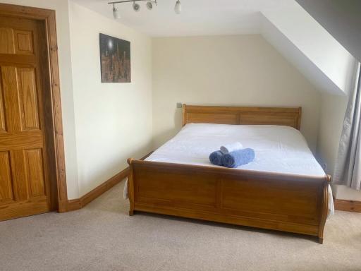 Highland Holiday Lets - 2 Bed House, Thurso, NC500, Ideal Location - Housity