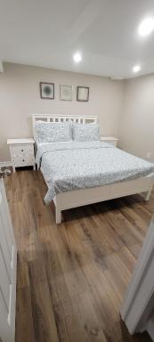 Guest Suite in Whitby - Housity