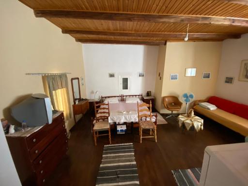 Bella Room 4 - Housity
