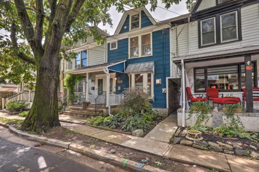 Charming Lambertville Retreat - 1 Mi to River! - Housity