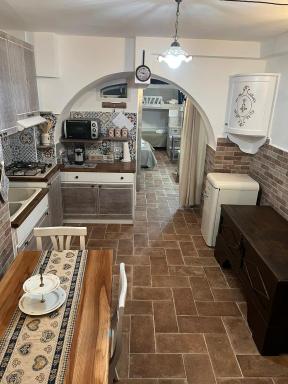 Appartamento Centro Storico Fondi - Housity