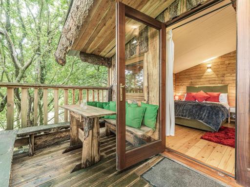 Tree House - Housity