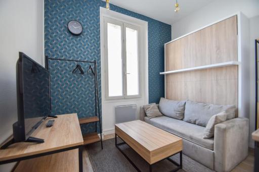 Cosy studio 2 pers tout équipé a 10min du RER C et métro Ligne 7 - Housity
