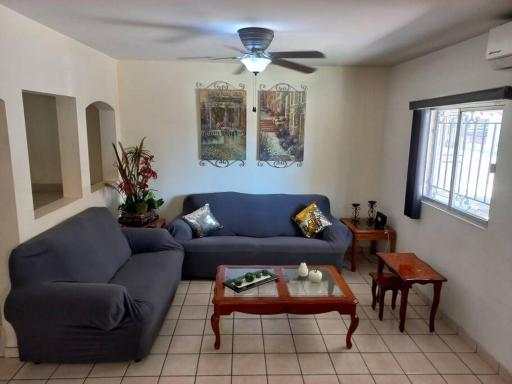 Hermosa casa cerca del hospital San Jose , ideal para Home Office , 2 Plantas , tres recamaras - Housity