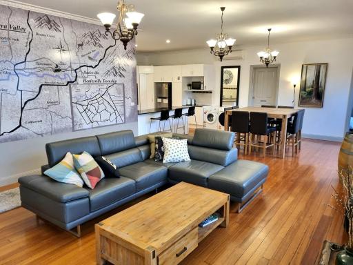 Westend House Healesville - Housity
