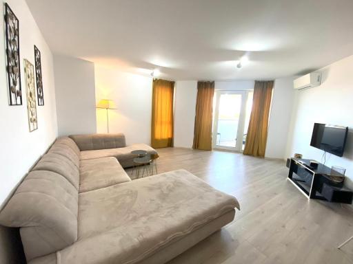 Golden Penthouse Rebreanu Residence - Housity