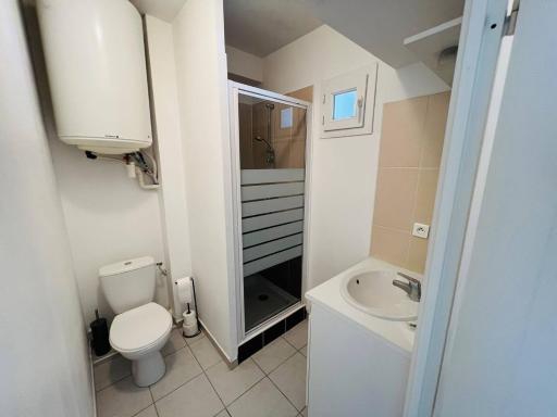 Studio le 2, Free Parking, Free WIFI, Transports - Housity