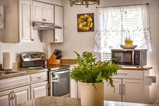 Welcome to the Cottage: A Home Away from Home - Housity