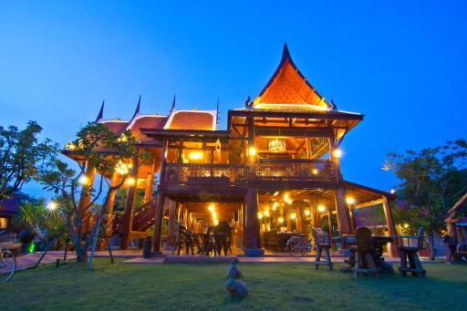 Bueng Bua Thong Resort - Housity