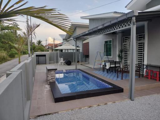 D'pool Homestay - Housity