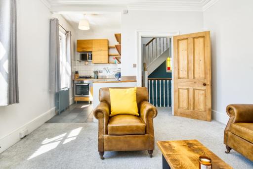 Pass the Keys Centrally Located Apartment I Pass The Keys - Housity