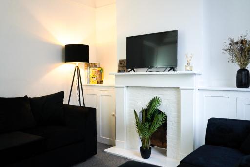 Victorian Town house in Canterbury City Centre - Housity