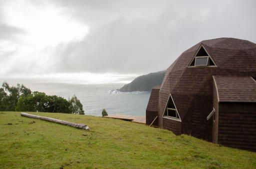 Domo Koyan, en la playa escondida de Pilolcura - Housity