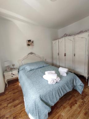 Agradable casa con patio - Housity