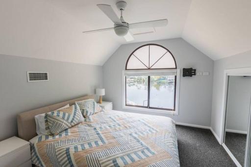 Dora On The Water - Dora Creek Lake House - Housity