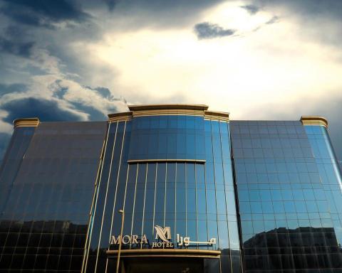 Mora Hotel By Pioneer - Housity