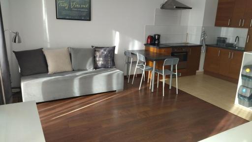 Platan 17 - Housity