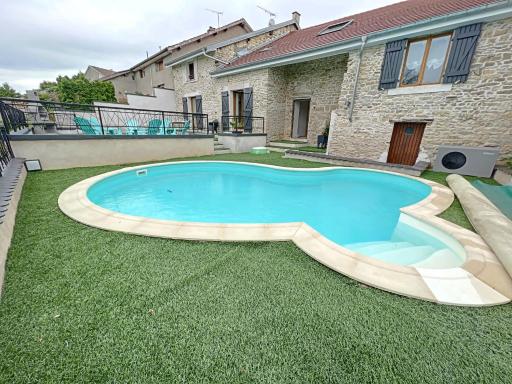 Maison chaleureuse avec piscine - Housity