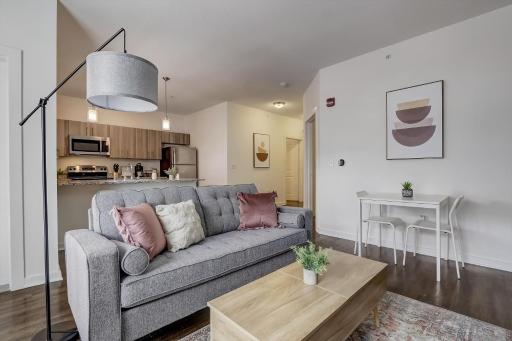 FRONTDESK RM West Apts River Market Dist Kansas City - Housity