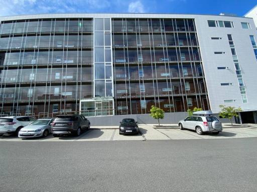 Lovely 1-bedroom Condo with free parking - Housity
