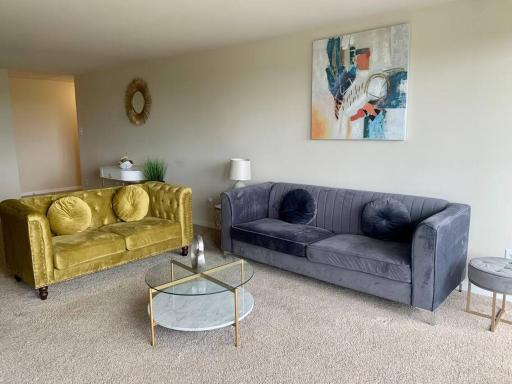 Downtown Silver Spring 2-bedroom 2-bath Unit - Housity