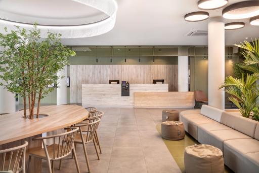 B&B HOTEL Lisboa Aeroporto - Housity