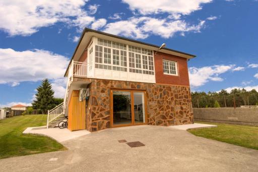 Vibes Coruña- Casa rural en Aranga - Housity