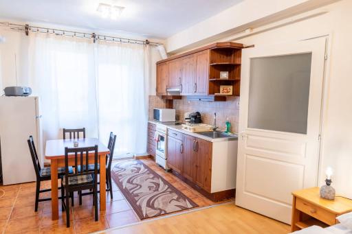 László Apartman - Hajdúszoboszló - Housity