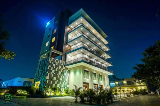 The Zenith - A boutique hotel by Hot Millions - Housity