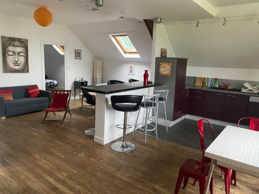 Chez Gilles @ Charmeau - Housity