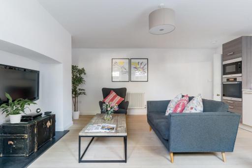 Berkeley Square Apartment - Hizvo