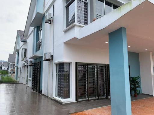 Hud hud Homestay Gelang Patah - Housity