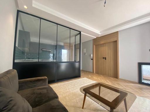 Spacious NEW 1-bedroom unit in DOWNTOWN w Terrace and free Parking - Housity