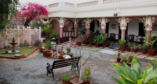 Badnor House - The Heritage Homestay - Housity