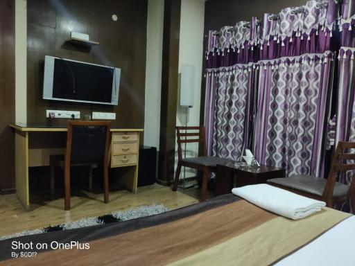Hotel Ambassador Kalyani By WB Inn - Housity