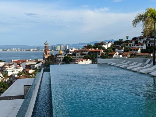 Romantic home with Stunning Rooftop pool and Jacuzzi in PV by Alterhome - Hizvo