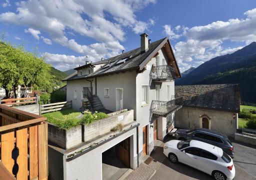 Casa Cola - Housity