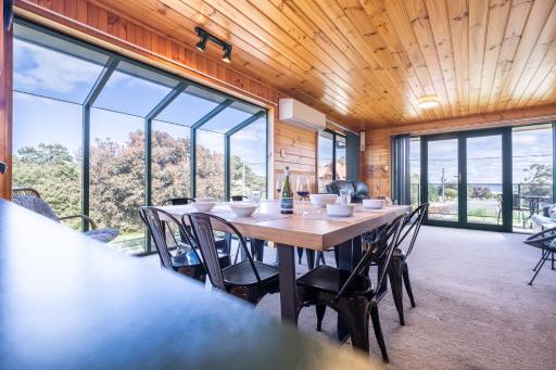 The Boathouse - Freycinet Holiday Houses - Housity