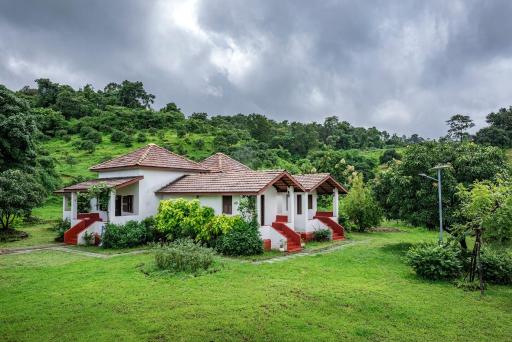 SaffronStays Sattva - pet and eco-friendly villa in Mumbai's outskirts - Housity
