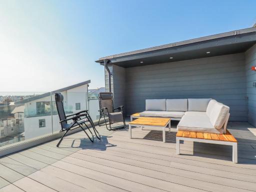 28 Island Crescent - Housity