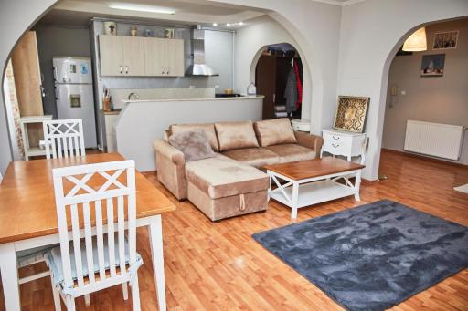 Dehelean Apartment - Housity