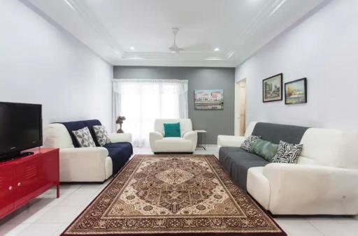 Little Cosy House at15 - Housity