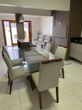 Sobrado Oktober com Piscina - Housity