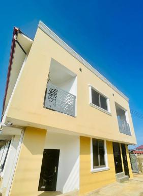 Airport Hills s - Housity